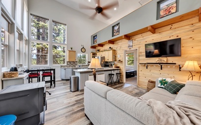 Featured Property Beech Craft Cabin | Dark Sky Escape | Hike, Stargaze, Explore Parks