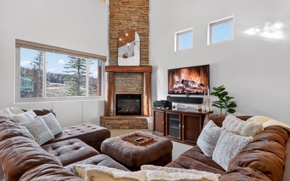 Crooked River 17 | Brian Head Townhome | Walk to Navajo Slopes 2