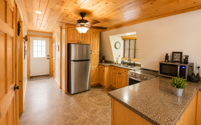 Roos Roost | Spacious 5BR Duck Creek Cabin Near Trails & Parks 3