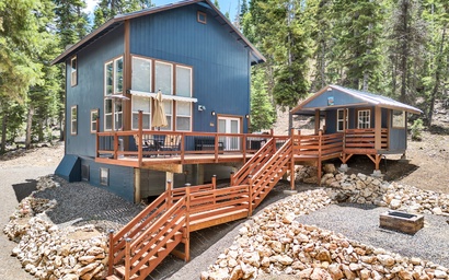 Featured Property Beech Craft Cabin | Dark Sky Escape | Hike, Stargaze, Explore Parks