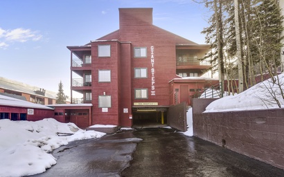 Giant Steps 44 | Ski-In Ski-Out Brian Head Giant Steps Condo 3