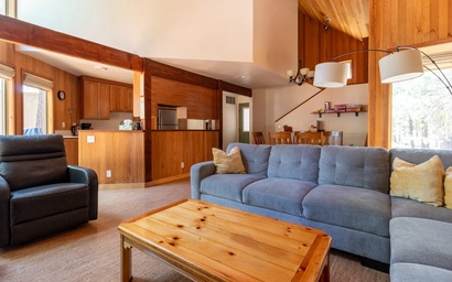 High Desert Retreat | Black Butte Ranch Home | Forest Views & Family Fun 4