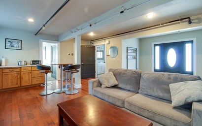 Sisters Retreat | Two Units, One Stay | Perfect for Groups 4