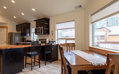 Branch C – Ponderosa 2 bdrm (Upstairs | Sleeps 4) 5