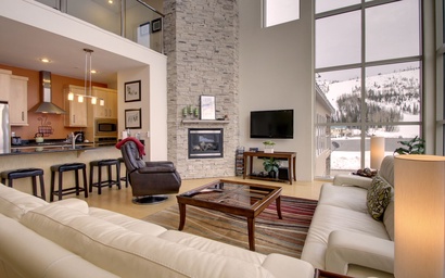 Slopes Loft | Walk to Giant Steps Ski Lifts 3