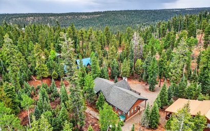 Lava Lodge | Your UTV Basecamp | Scenic Trails | Cozy Nights 4