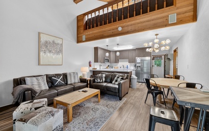 Navajo Slopes Retreat | Ski-In/Ski-Out | Sleeps 10