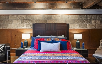 Pine Street Loft | Sisters Loft Retreat | Walk to Everything 4