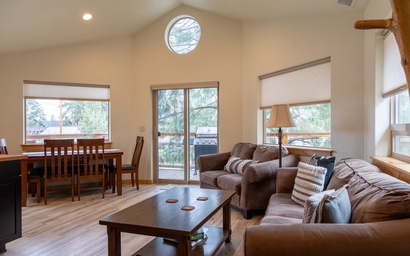 The Branches on Jefferson | Walk Sisters | Sleeps 10