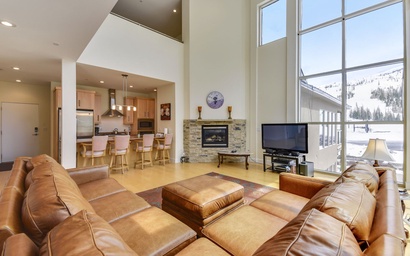 Moguls | Brian Head Loft Near Lifts – Sleeps 8 + Pet Friendly 2