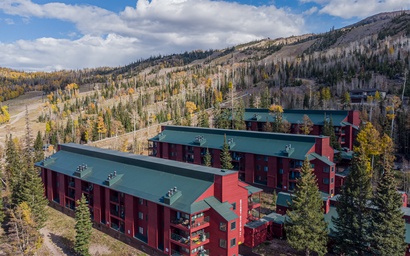 Giant Steps 58 | Ski-In Ski-Out Brian Head 4