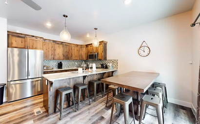 Crooked River 6 | Walk to Lifts