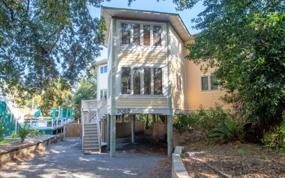 Folly Treehouse