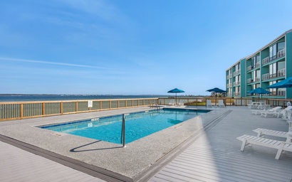 Palm Beach Club #206 4