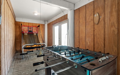 Anne's Island Girl 4