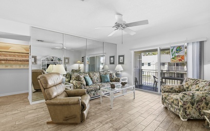 Colony Beach Club 220 6