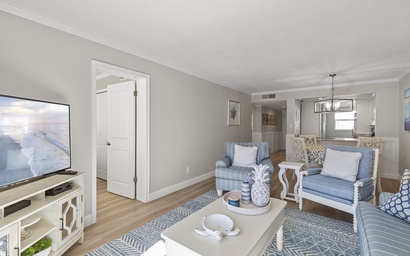 Sea Coast Gardens II 314 10