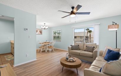 Colony Beach Club 207 5