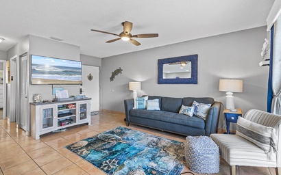 Colony Beach Club 210 8