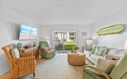 Colony Beach Club 121 5