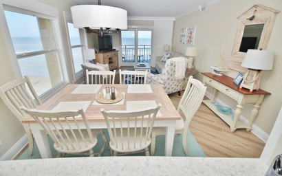 Sea Coast Gardens III 406 10