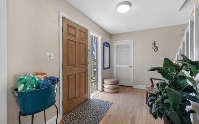 LaKaSa House on Hill Street 7