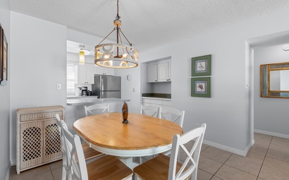 Colony Beach Club 120 9