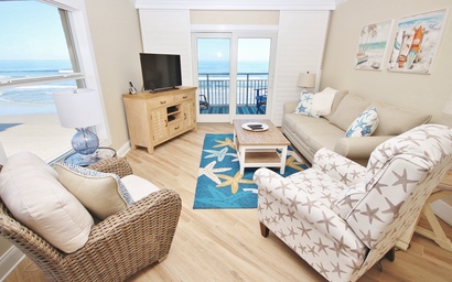 Sea Coast Gardens III 406 6