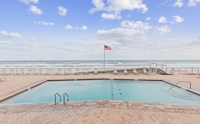 The Shores Club 1105 5