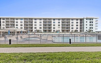 Sea Coast Gardens II 109 6