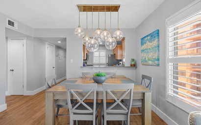 Sea Coast Gardens II 501 9