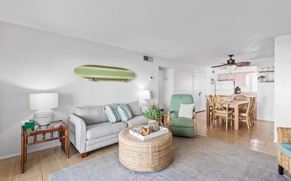 Colony Beach Club 121 10