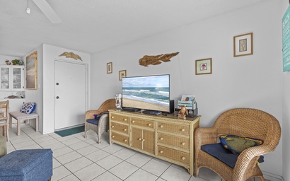 Colony Beach Club 139 6