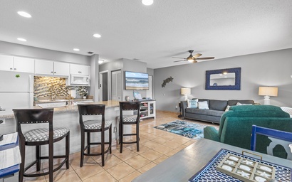 Colony Beach Club 210 4