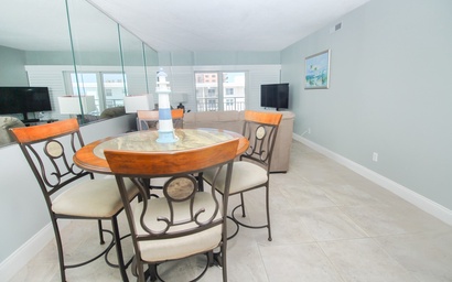 Sea Coast Gardens III 507 10