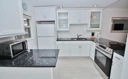 Sea Coast Gardens III 302 9