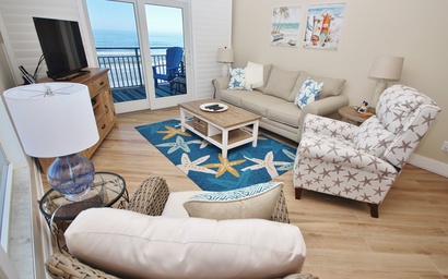 Sea Coast Gardens III 406 8