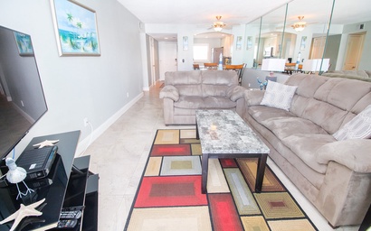 Sea Coast Gardens III 507 6