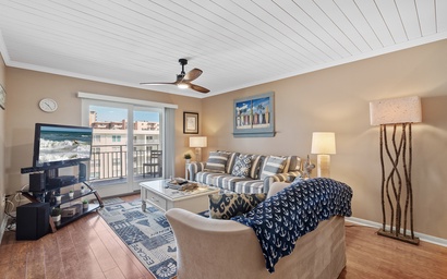 Sea Coast Gardens III 514 3