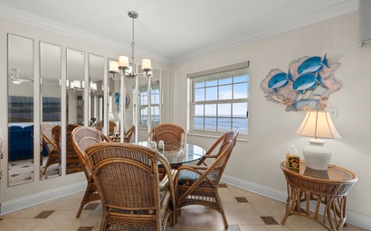 Colony Beach Club 225 9