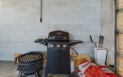 Decked Out House On Hill St 3