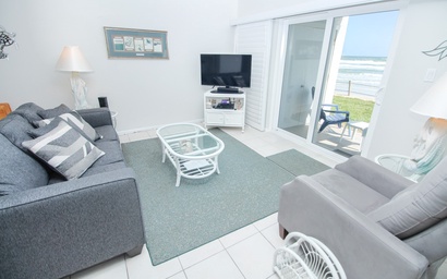 Colony Beach Club 126 5