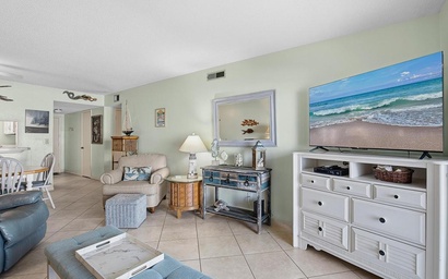 Sea Coast Gardens III 108 8