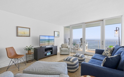 Smyrna Beach Club 815B