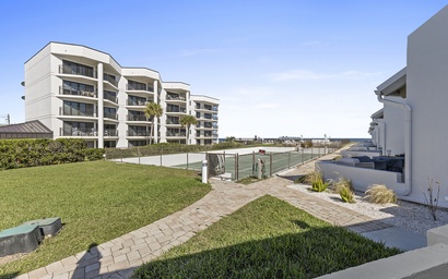 Sea Winds Condominiums C 2