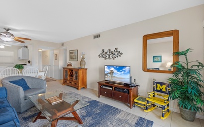 Sea Coast Gardens III 112 8