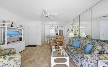 Colony Beach Club 220 10