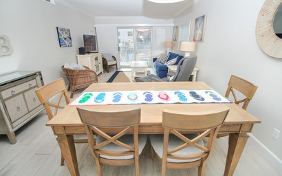 Sea Coast Gardens II 211 10