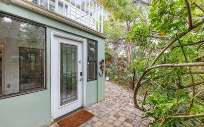 Bahamian Club 124C 4