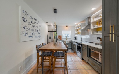 Colony Beach Club 249 9